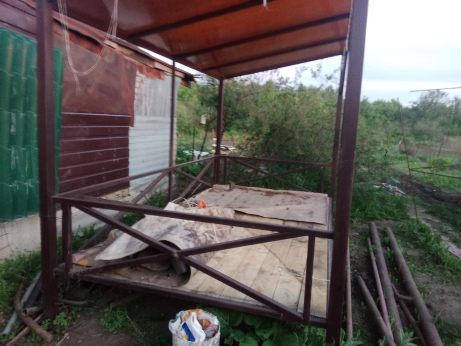 Продам бисетку с тапчаном