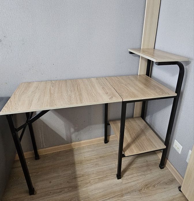 Рабочий стол , компьютерный стол