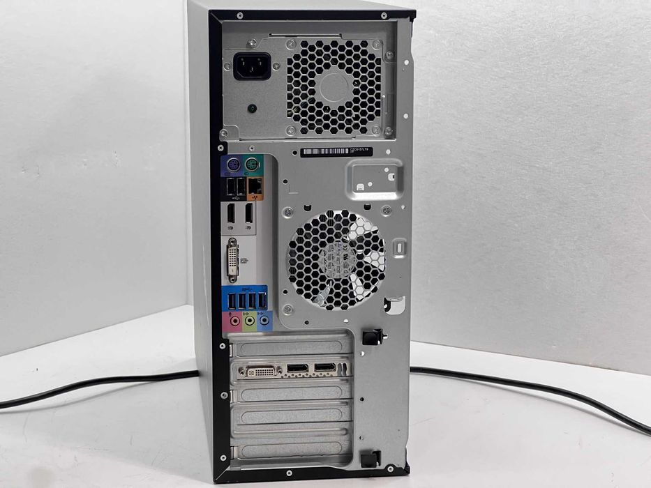 HP Z240 Workstation E3-1240 v5 16GB 260GB Quadro K2200 4GB
