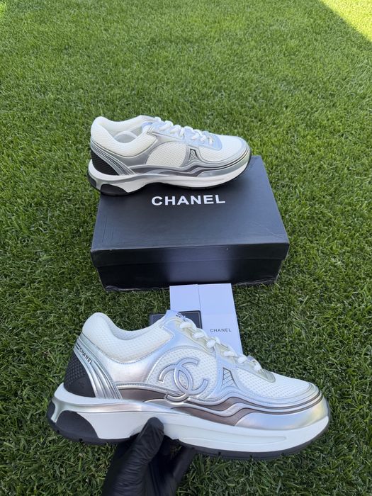 Chanel CC Logo Runner
