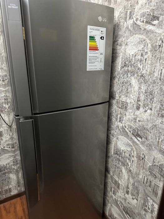 продаю холодильник