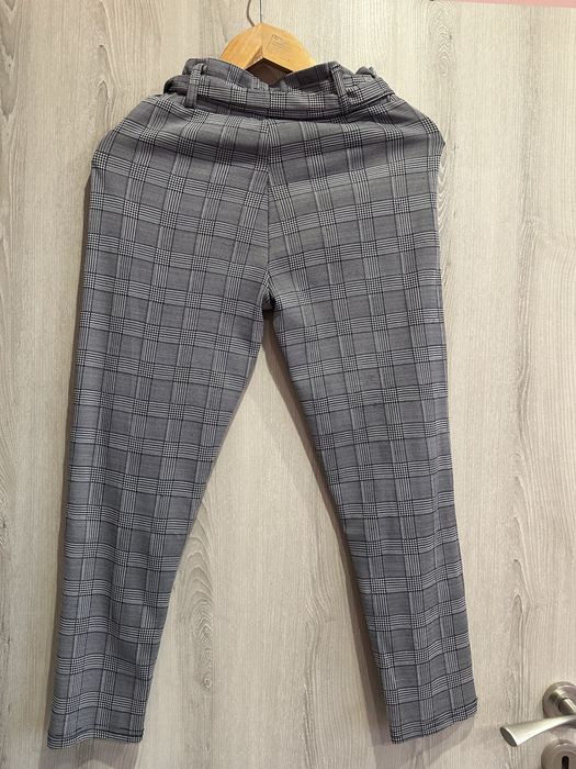 Дамски блузи и панталони на достъпни цени