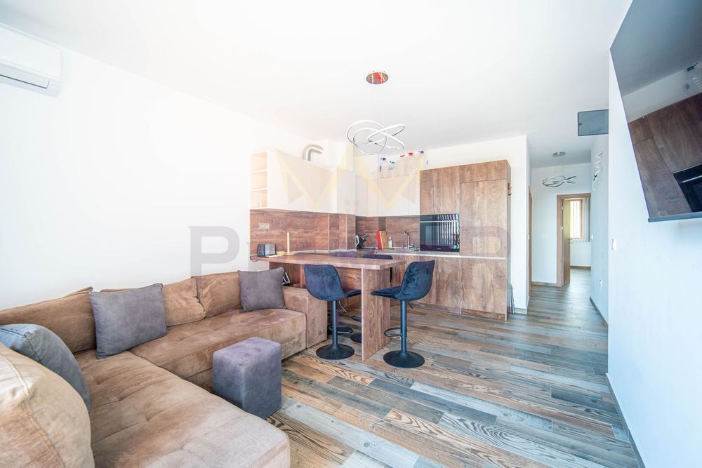 Продава се Тристаен апартамент в Балчик - 83 кв.м за 1567 €/кв.м - Снимка #1