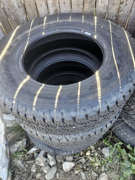 Cauciucuri 235, 70, 16