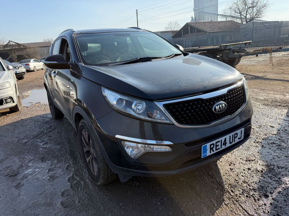 на части Kia Sportage 2.0 crdi Auto 2016 година