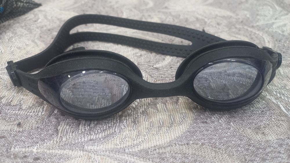 Очки для плавания
