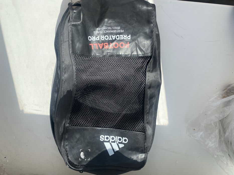 Продам перчатки PREDATOR