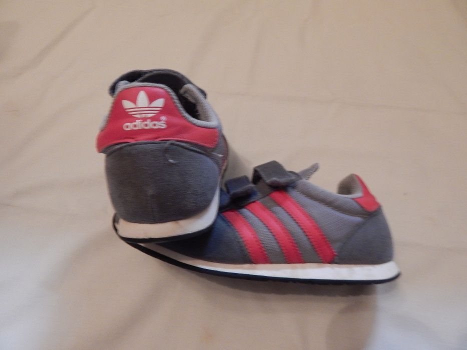 Маратонки ADIDAS № 32