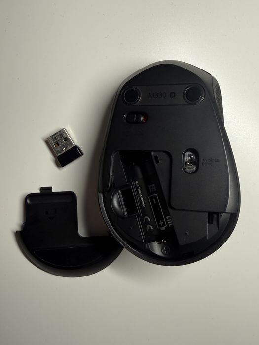 Mouse Logitech M330 – funcționează perfect, ușor uzat
