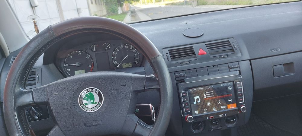 Vând skoda 1.9 tdi