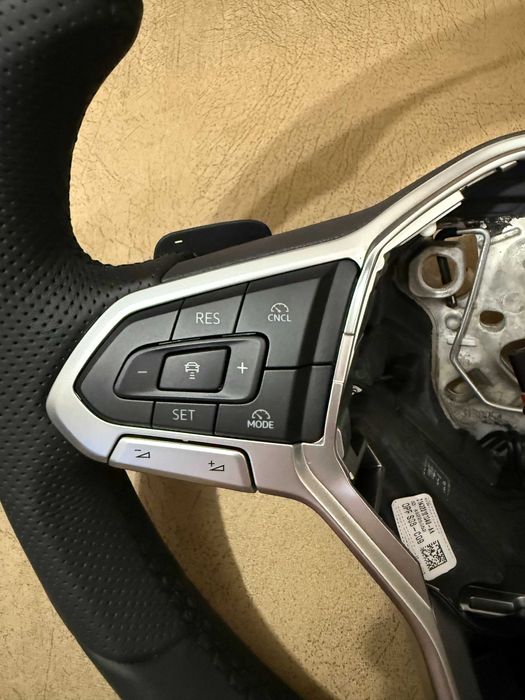 Волан R и еърбег/airbag за VW/Фолксваген-оригинални,чисто нови