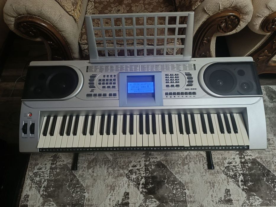 Синтезатор MK-920