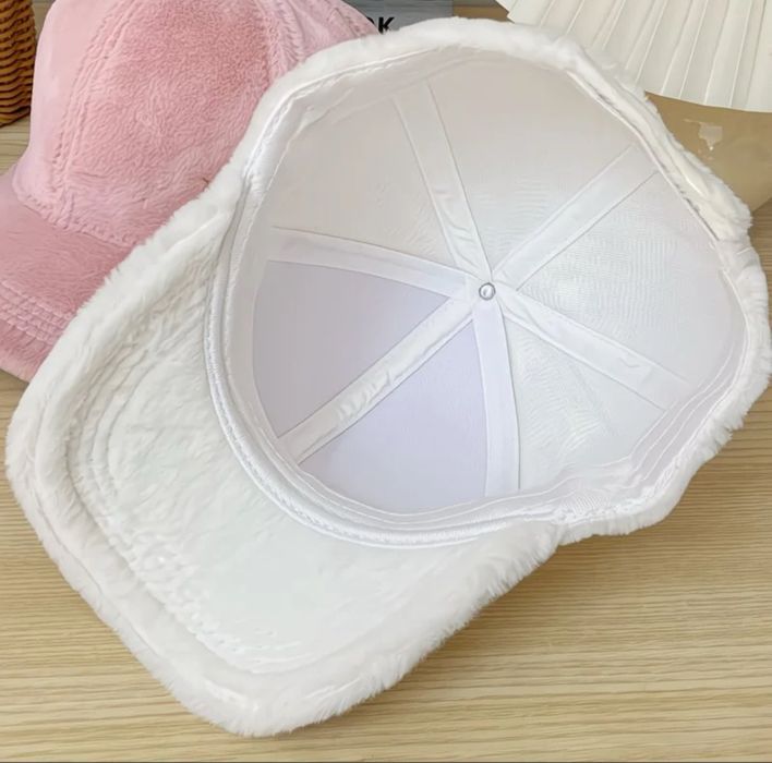 Ayollar uchun koreyscha trenddagi kepka