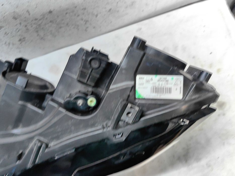 Оригинален фар Fiat Doblo Citroen Berlingo Partner