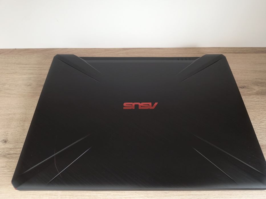 Геймърски лаптоп ASUS TUF Gaming FX505GE