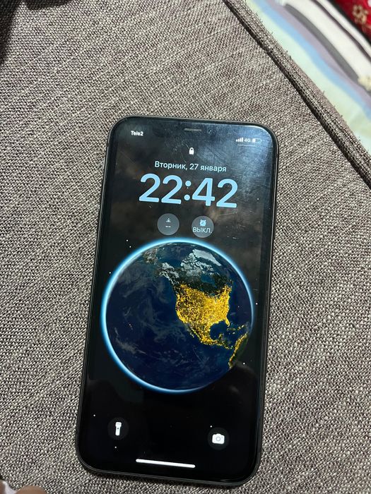 Продам айфон 11