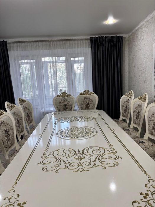 Продам Стол со стульями