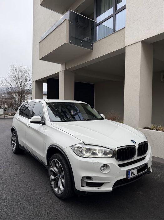 BMW X5 F15 218CP/Xdrive/Ceasuri digitale/Camere 360/Volan M/Proprietar