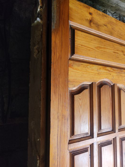 Дверь деревянная