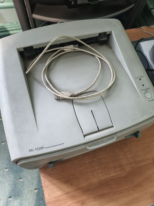 Продам лазерный принтер Samsung ML 1520p