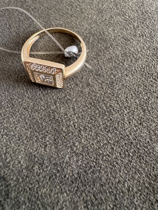 Продам золото кольцо и серьги