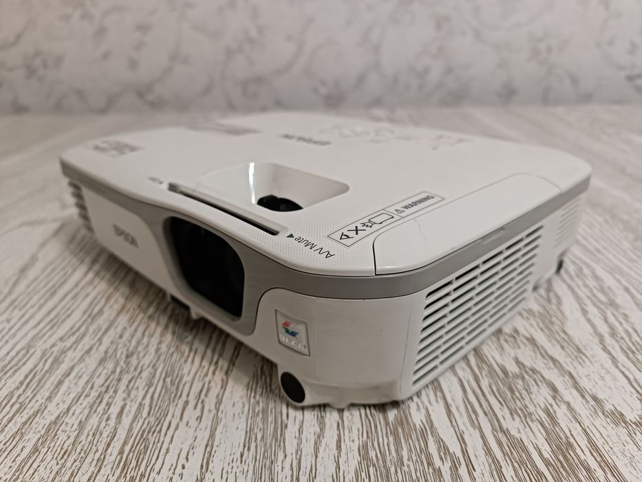 Проекторы Epson в отличном состоянии