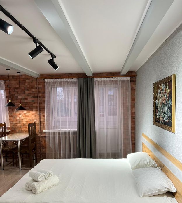 1 ком ком. Центр, маг Спутник, Тайга. 125+