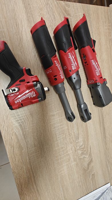 Clichet milwaukee m12 model LR inclus acc de 3 ah
