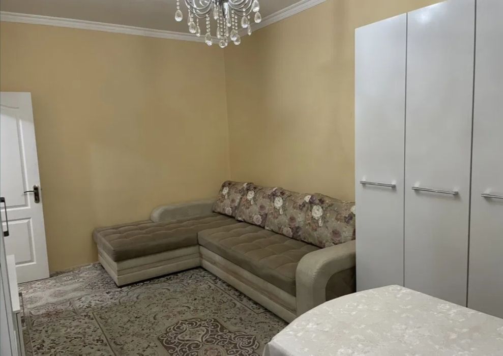 2-х комнатная в центре . Абая