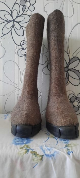 Продам валенки серые