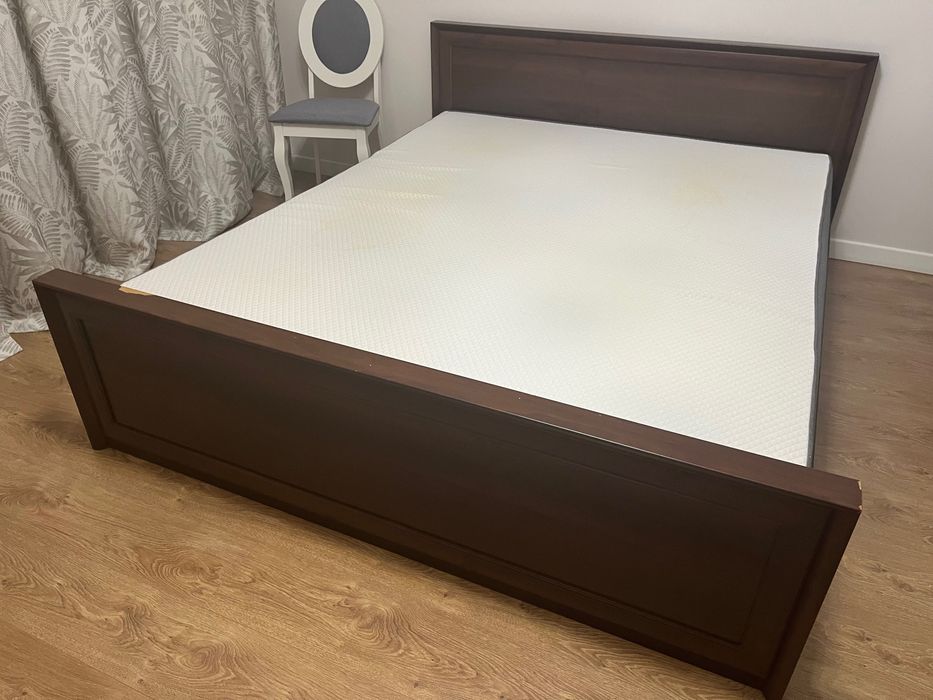 Кровать с комодом