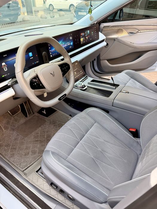 Voyah passion s class 720 km