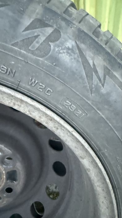 Продавам зимни гуми BRIGESTONE LM 005 с размер 195.65.15 ДОТ 21