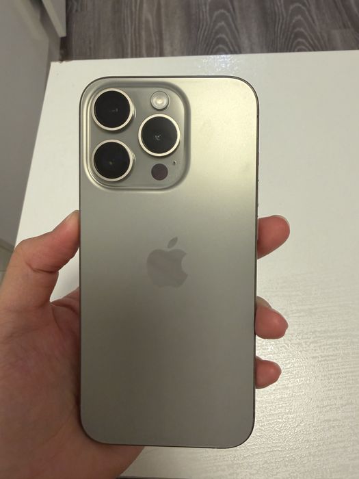 Айфон 15 про ,срочно продам