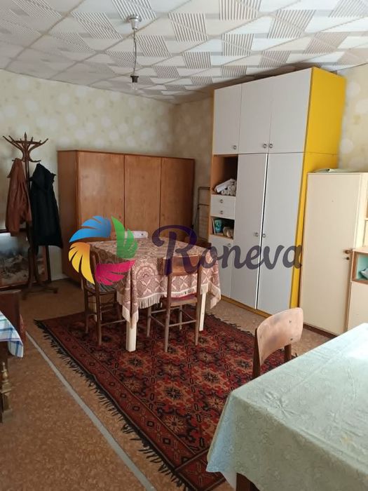 Къща в Варна, област-с.Житница с двор  2226 м2 цена 41990 евро