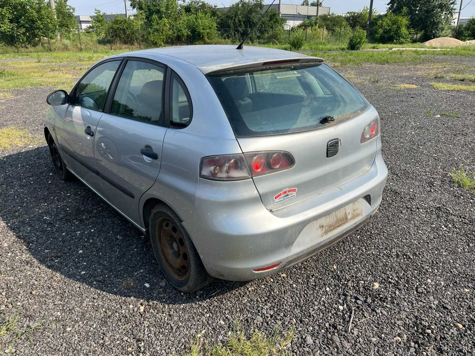 Dezmembrez Seat Ibiza 6L facelift 1,2 benzina gri argintiu 4 usi 2006