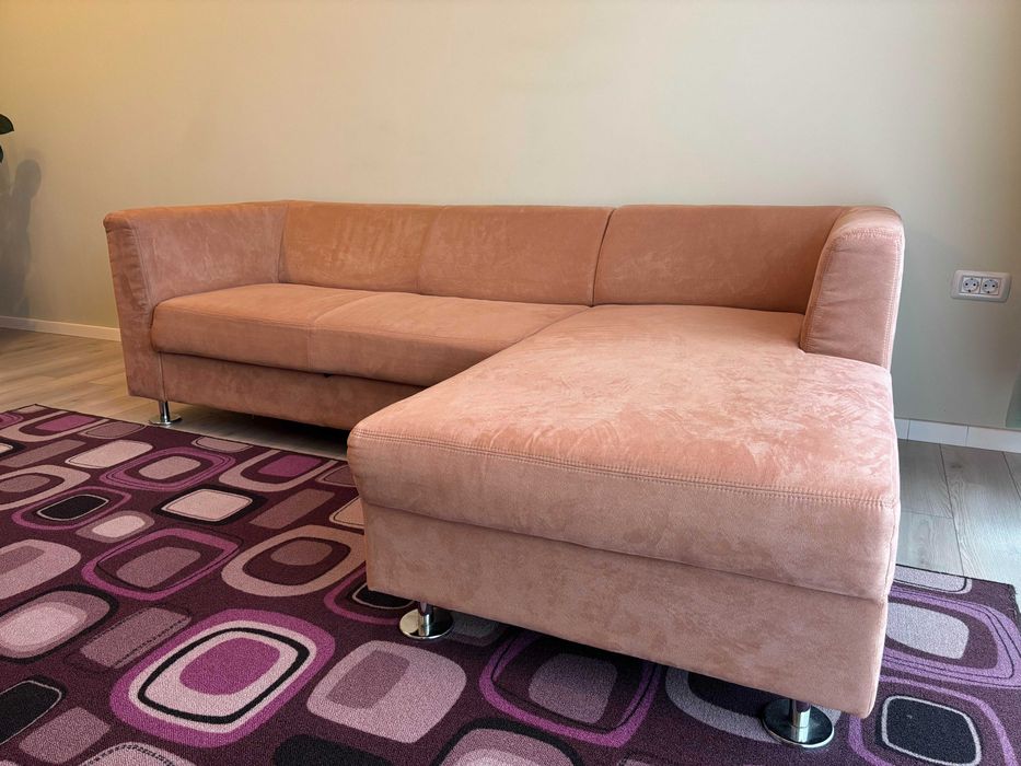 Vand coltar modern si foarte confortabil ideal pentru living!