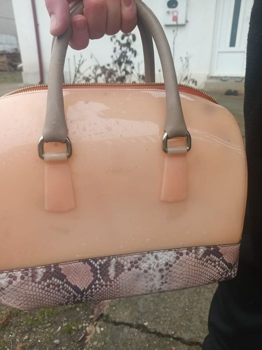 Vând geantă Furla