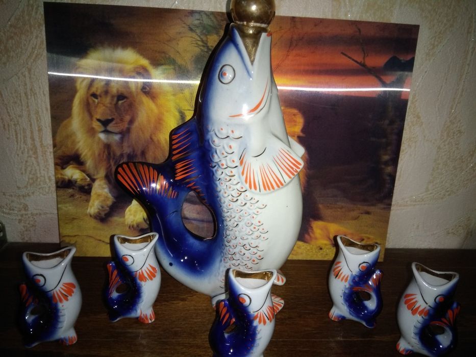 Продам Графин Рыбка с рюмками