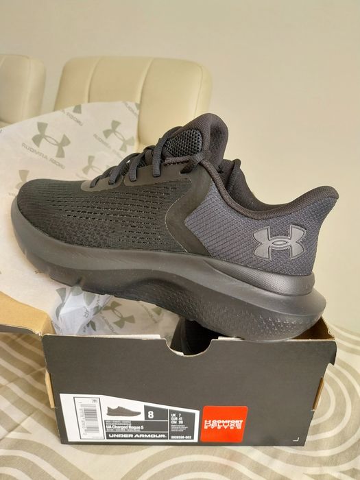 Маратонки under armour