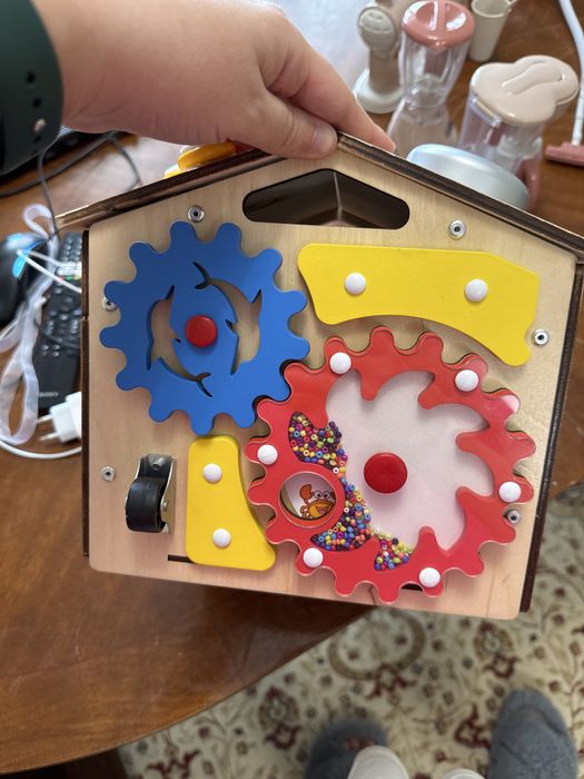 Продается бизиборд