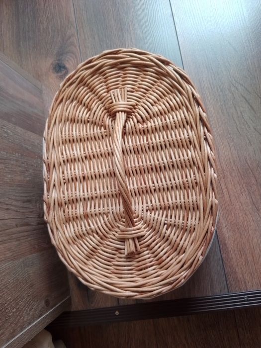 Хлебница из бумажной лозы