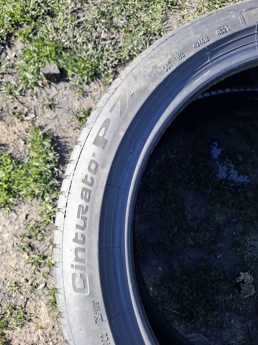 Vand 2 anvelope 255 40 18 pirlei bune de vara dot  2021