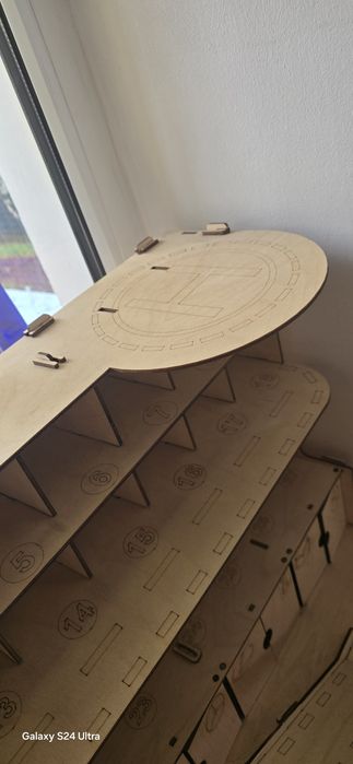 Паркинг гараж для машинок