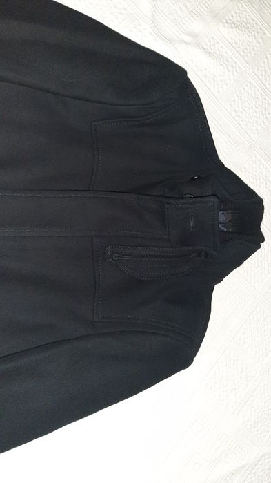 Palton barbati Zara,marimea L,nou cu eticheta  de culoare neagra