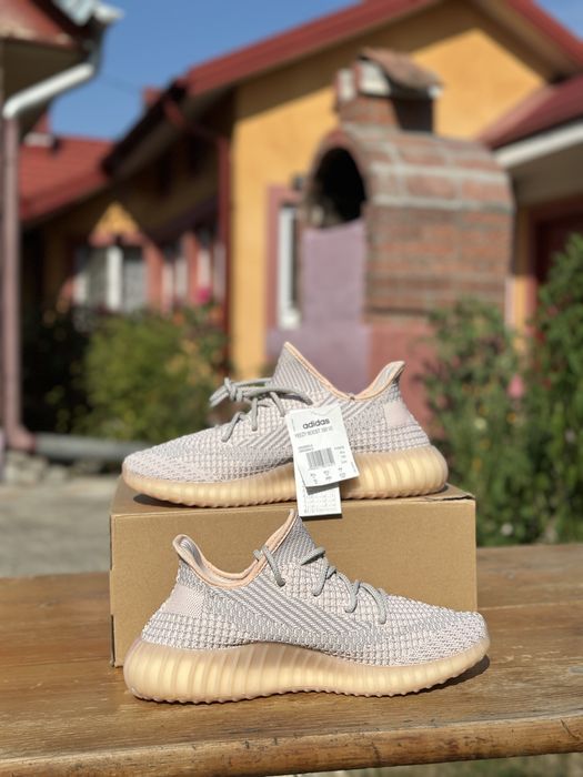 Yeezy 350 V2 Synth