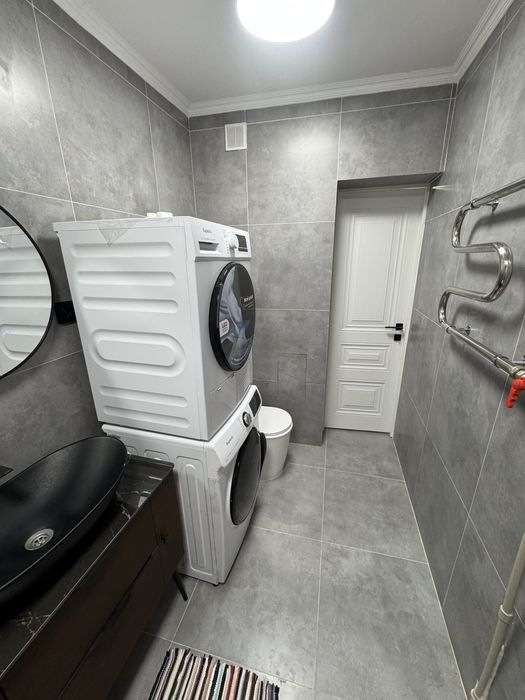 Продам 4 комнатную квартиру