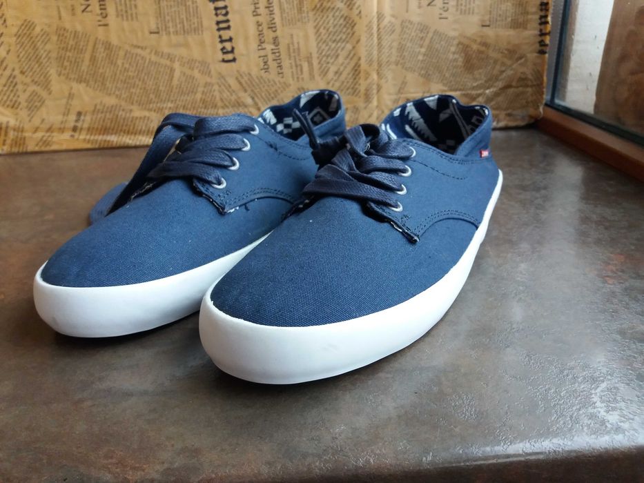 мъжки спортни обувки,гуменки,кецове,маратонки  Levi's ном 41 нови