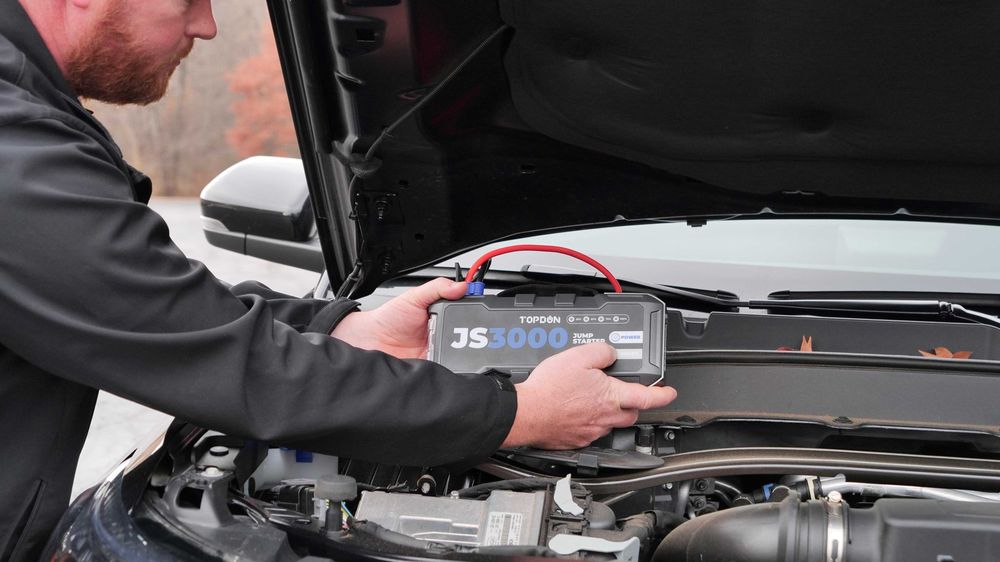 Jump Starter TopDon JS3000, за двигатели до 9L, вградена LED светлина