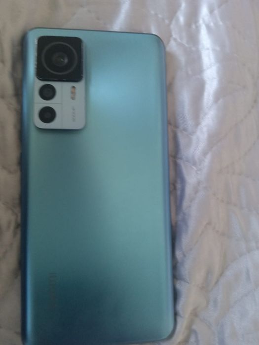 Xiaomi 12T pro .